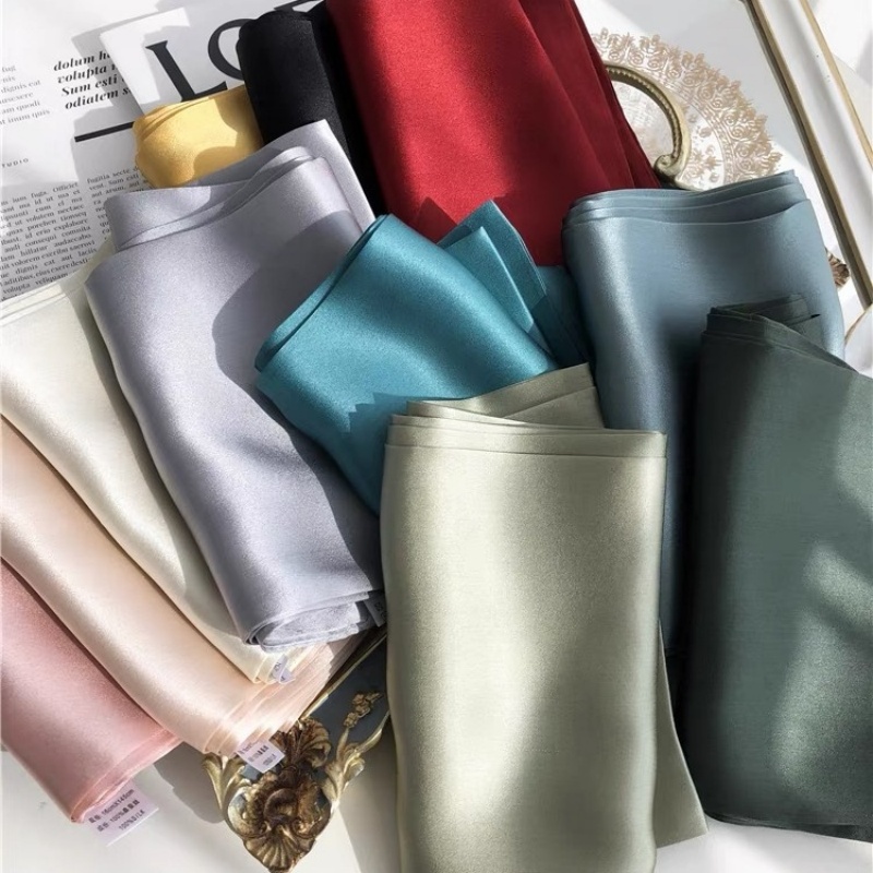 Moda bayanlar için 100% gerçek - Scarf Silk Square incelemesi ve fiyatı